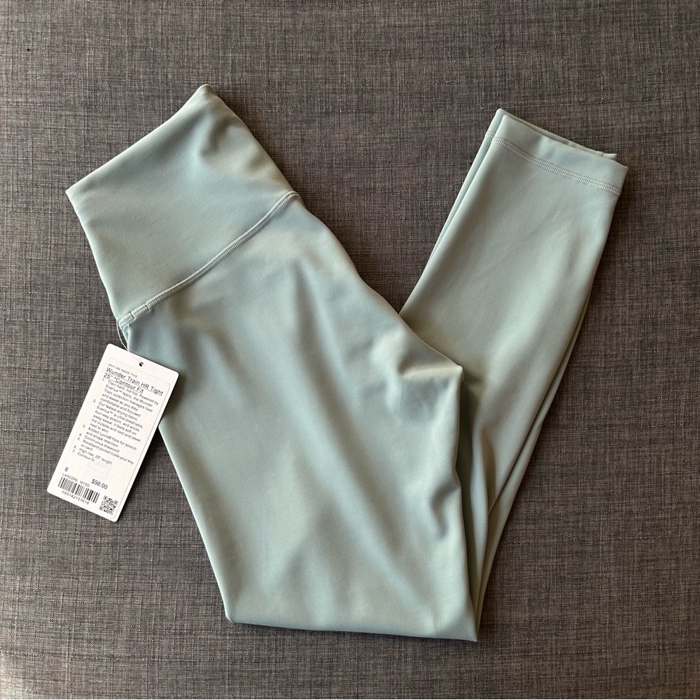 NWT Lululemon Wunder Train Contour Fit High-Rise Tight 25"
Misty Glade, size 8